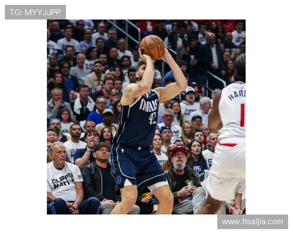 基德解释莱夫利仅出场8分钟的原因称其表现依然出色并非意外安排